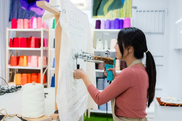 Atelier tufting Paris : votre guide des meilleurs cours